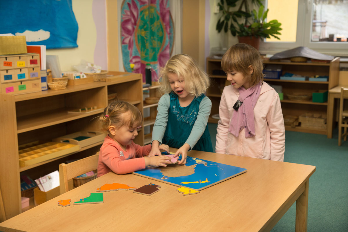 Learn how to teach in Montessori Multi Age Classrooms