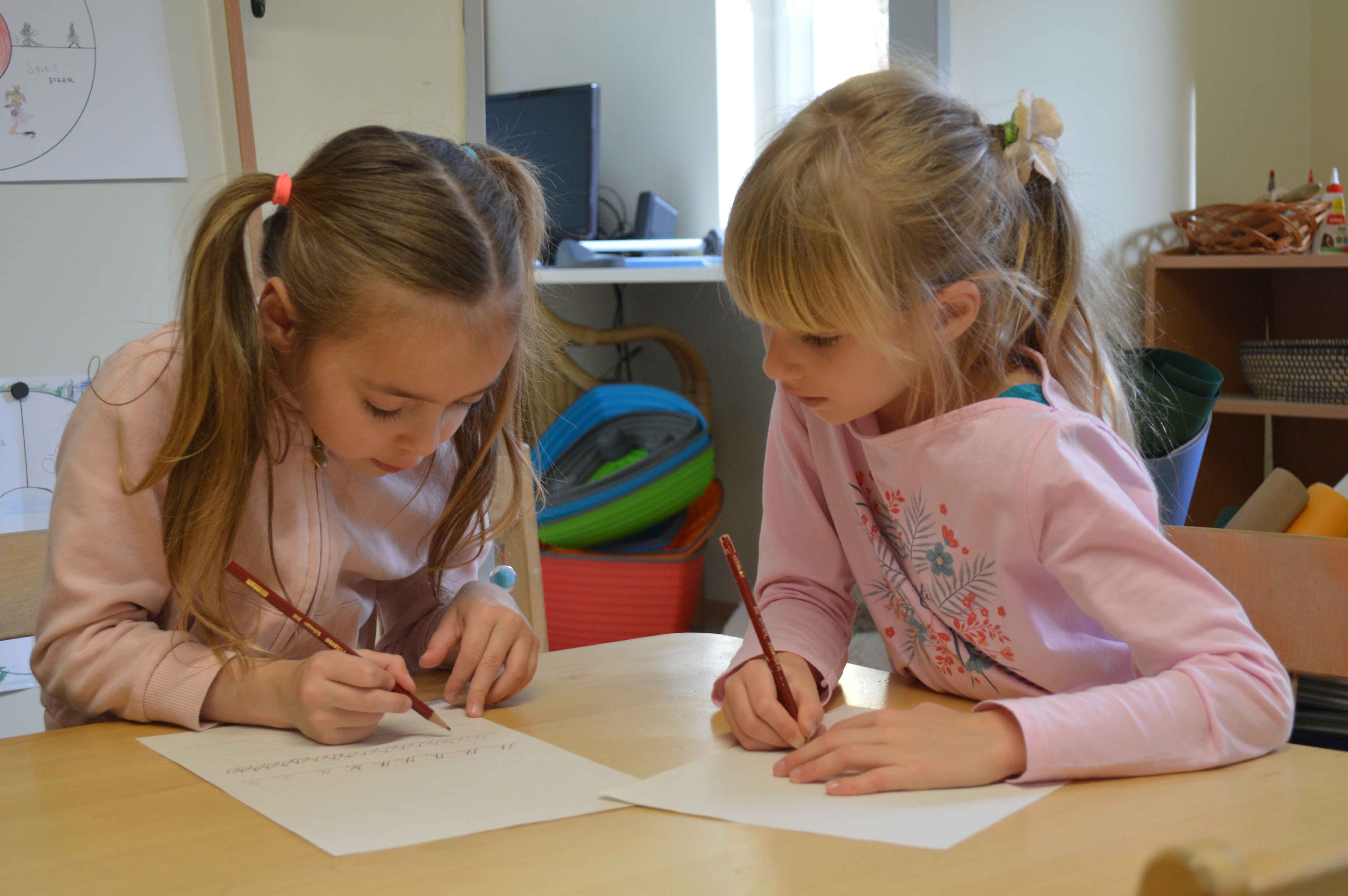 handwriting in Montessori preschool and school Prague