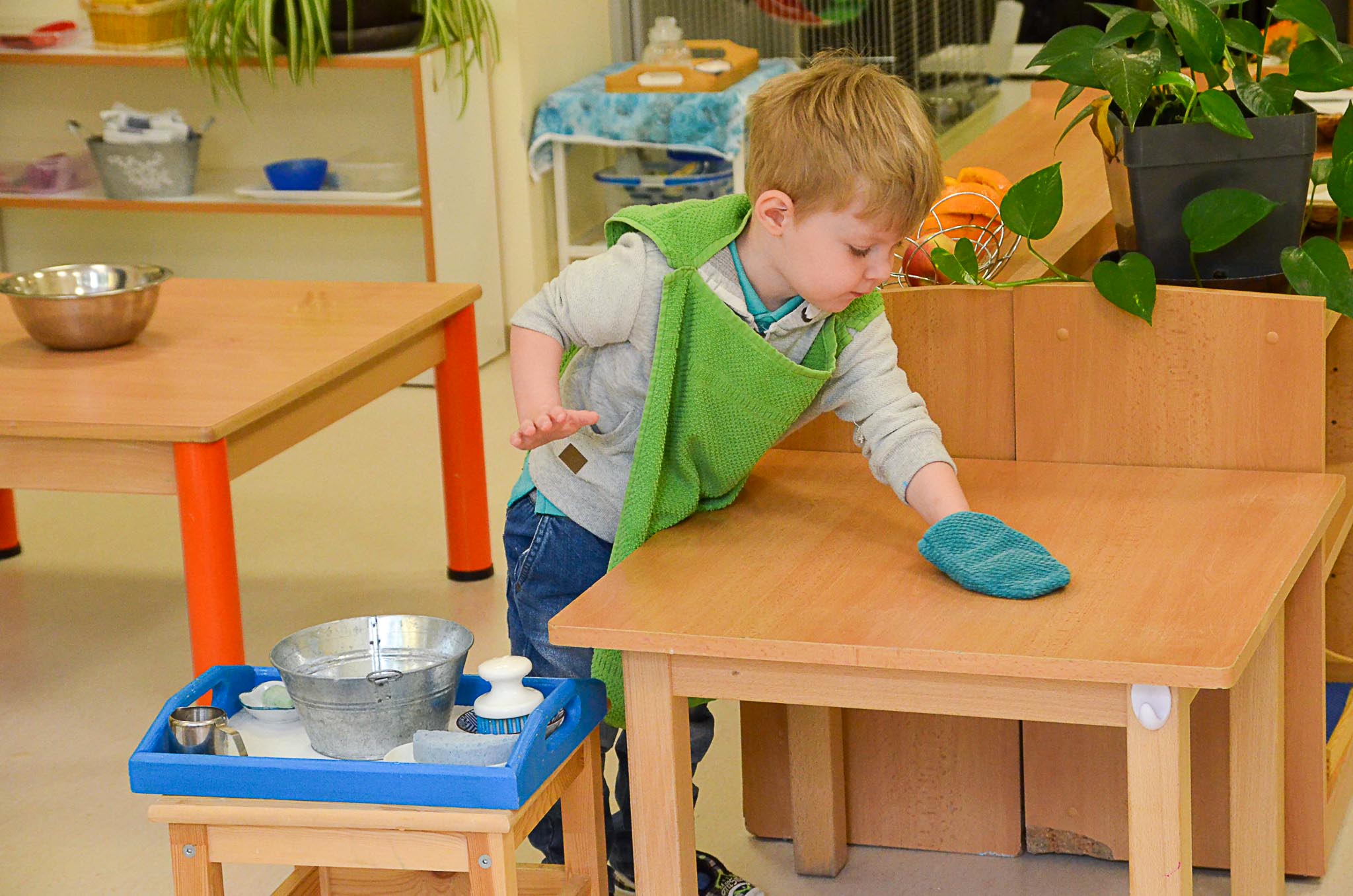 Wiping - Montessori Toddlers