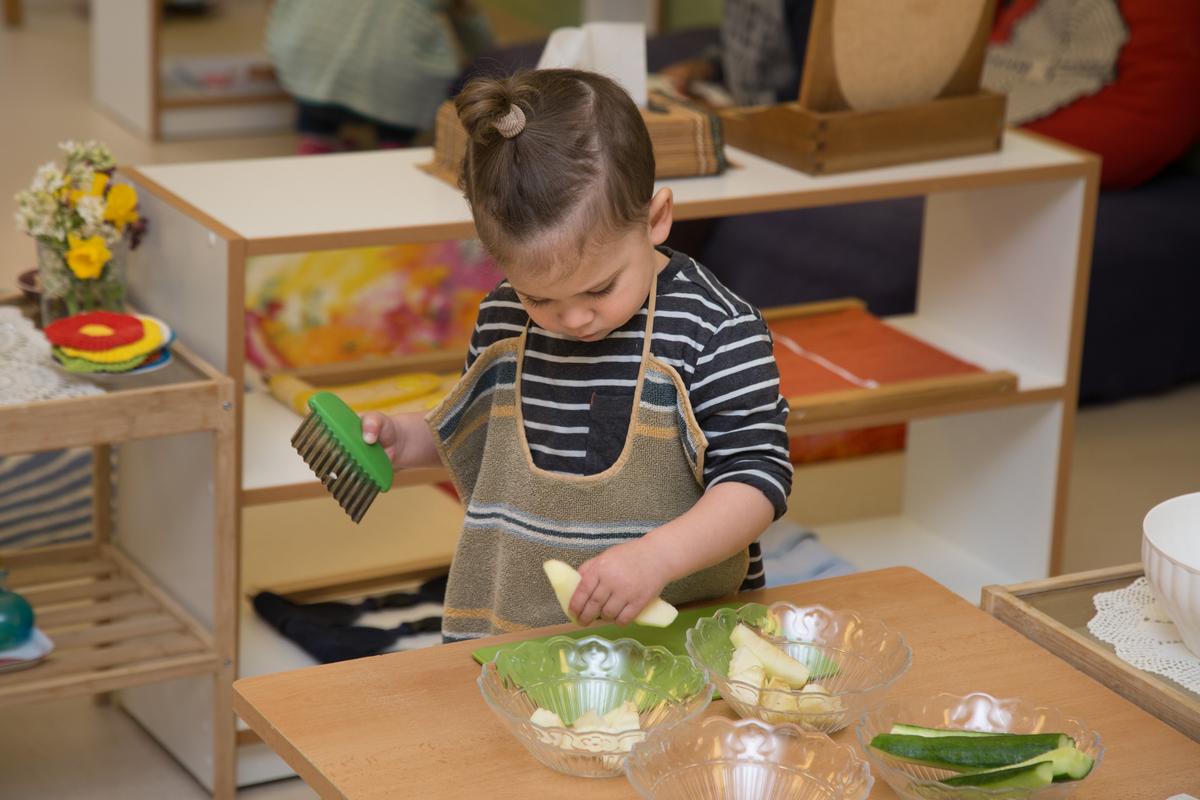 Montessori Toddler Child Care Prague 4 - Practical Life Activities