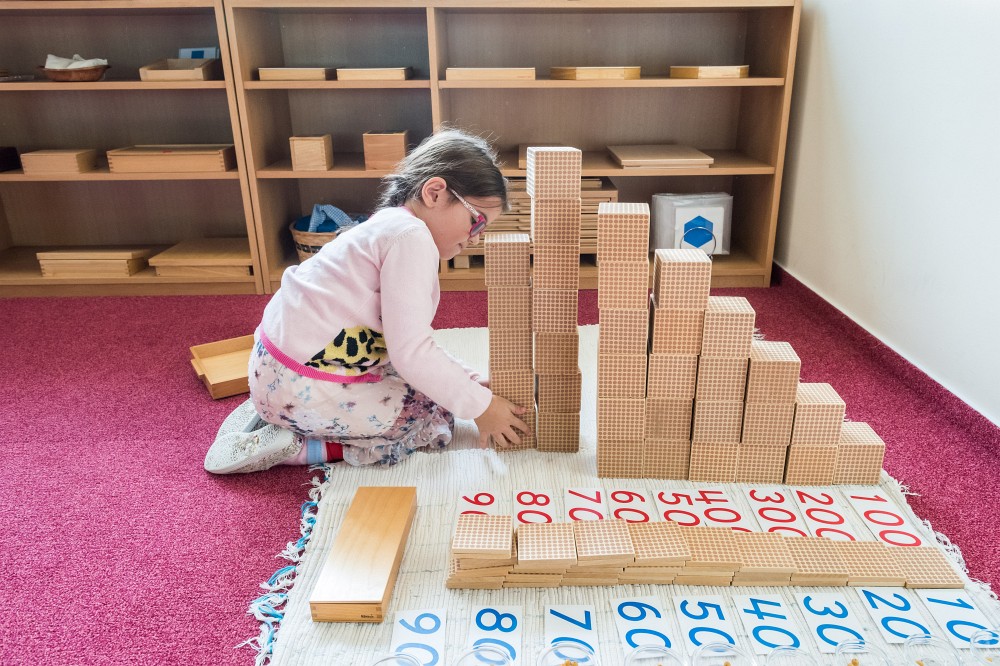 Learning math using Montessori materials in the preschool